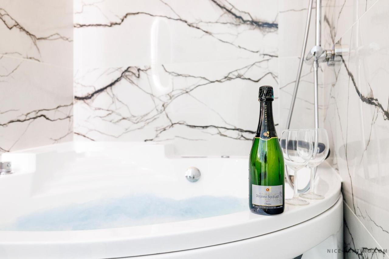 Renting - France - Luxury Palace Jacuzzi - Few Meters From Sea Appartement *